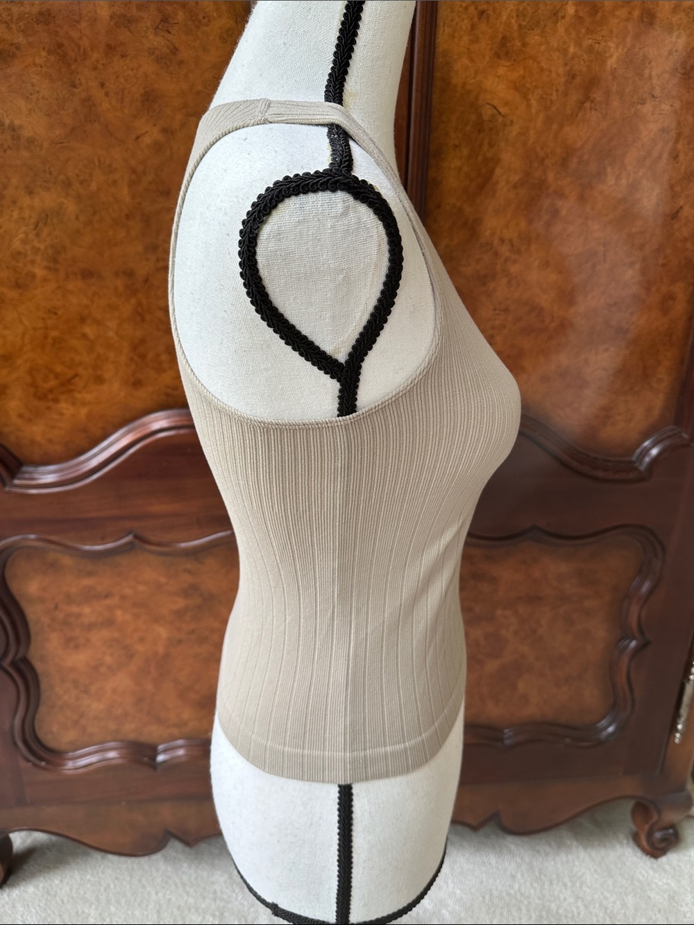 Aura Ribbed Racer Back Tank - Picture 5 of 6